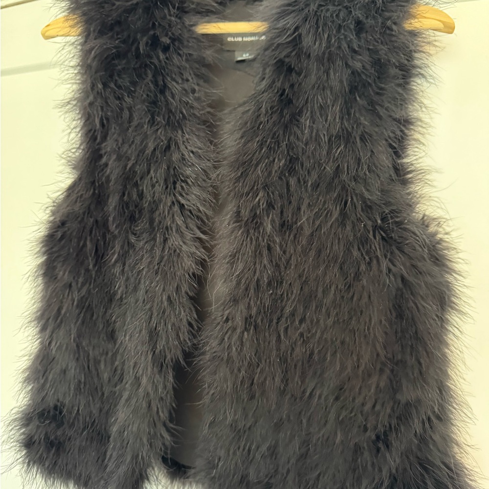 Club Monaco feather Vest in black